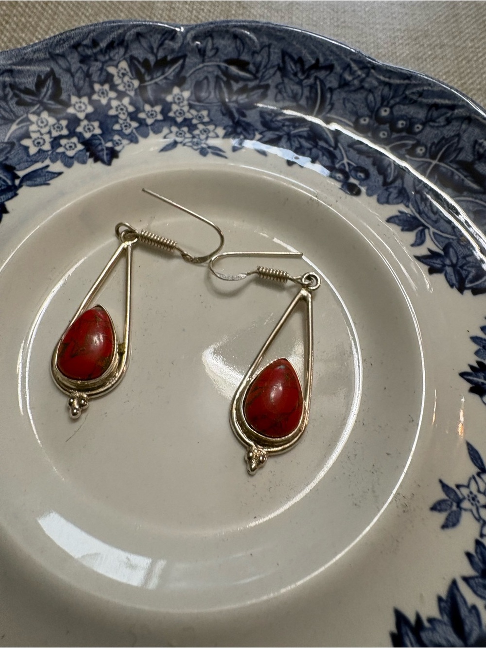 Silver Teardrop Red Stone Dangle Earrings red turquoise